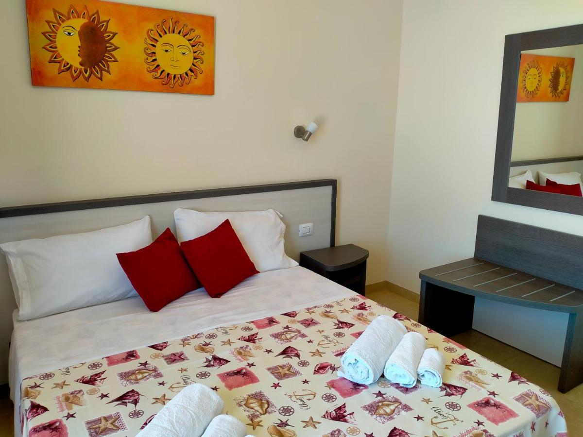B&B Hotel Helios Uggiano La Chiesa Zewnętrze zdjęcie