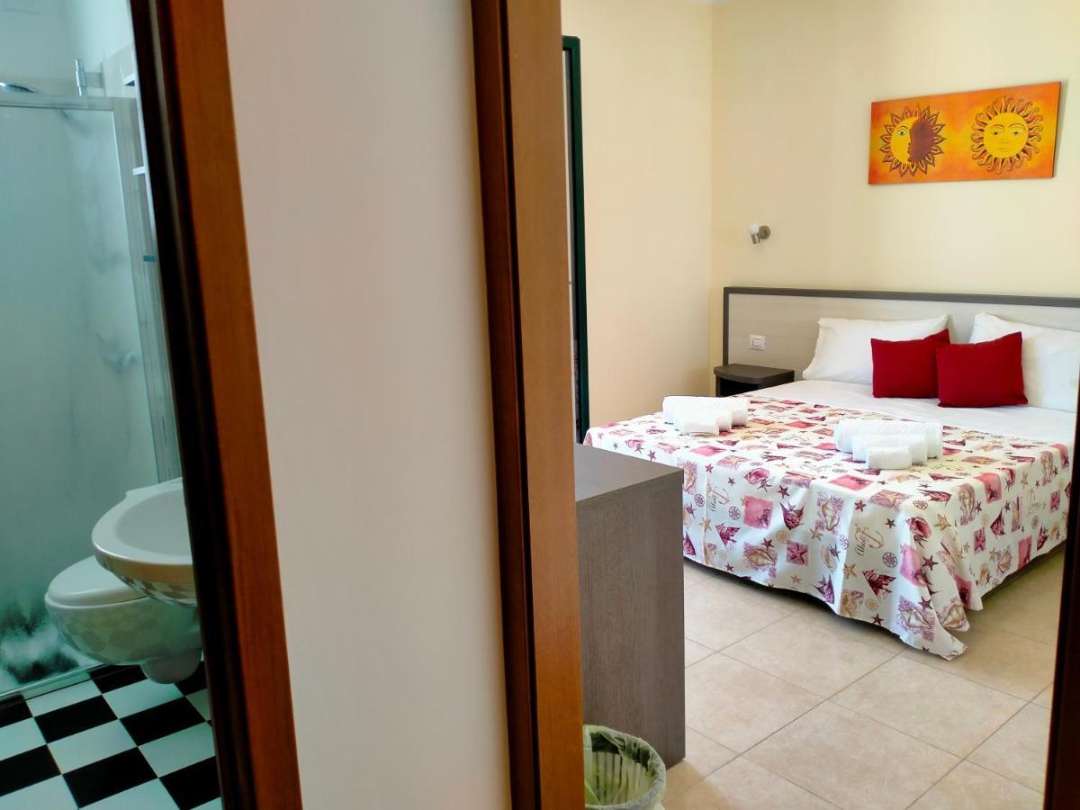 B&B Hotel Helios Uggiano La Chiesa Zewnętrze zdjęcie