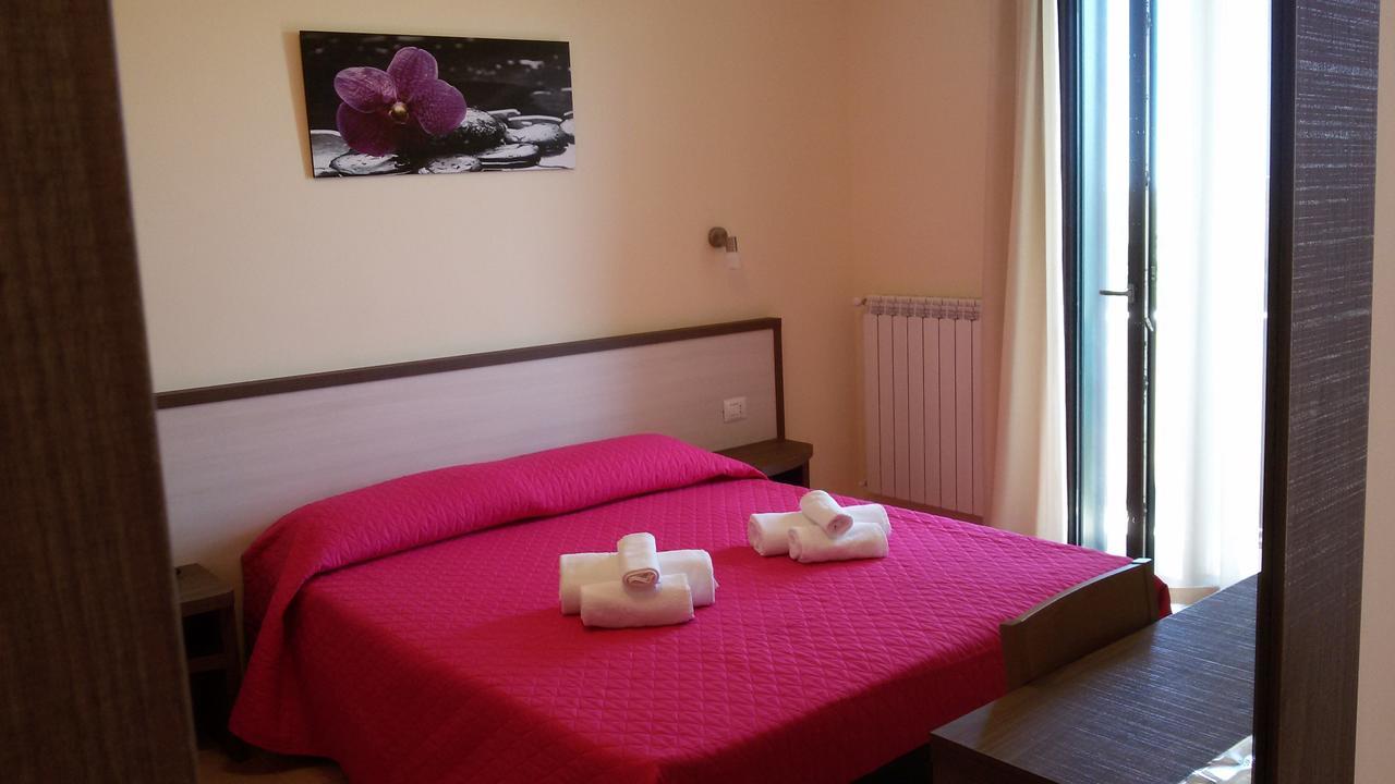 B&B Hotel Helios Uggiano La Chiesa Zewnętrze zdjęcie