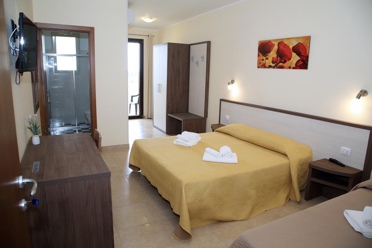 B&B Hotel Helios Uggiano La Chiesa Zewnętrze zdjęcie